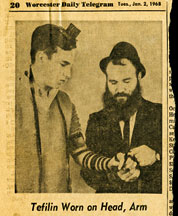 The Worchester Daily in Massachusetts on the tefillin campaign